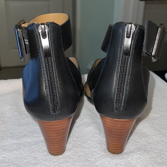 Franco Sarto “ DAMIANA “ Black Leather Wedge Sandal - Picture 4 of 6